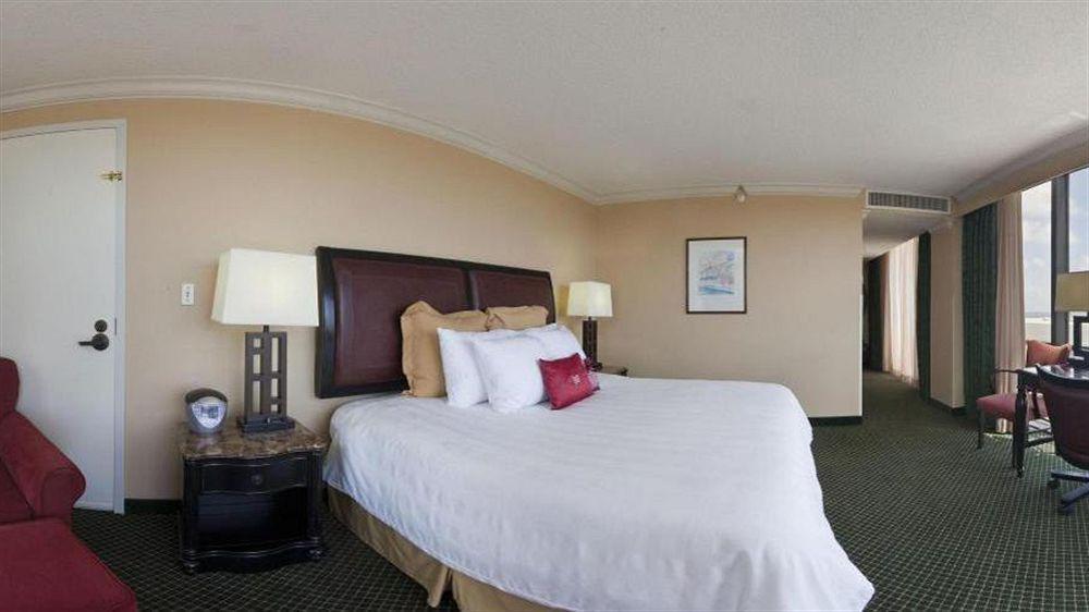 Crowne Plaza Pensacola Grand Otel Dış mekan fotoğraf