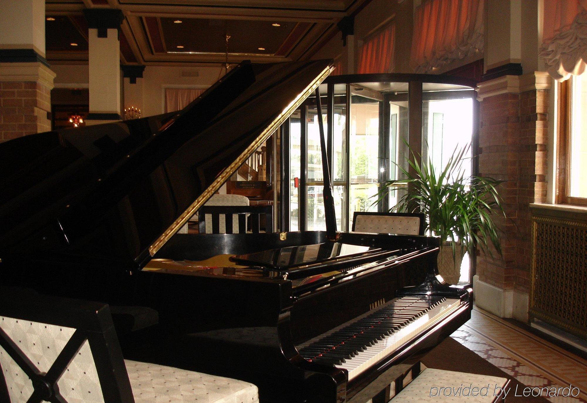 Crowne Plaza Pensacola Grand Otel Dış mekan fotoğraf