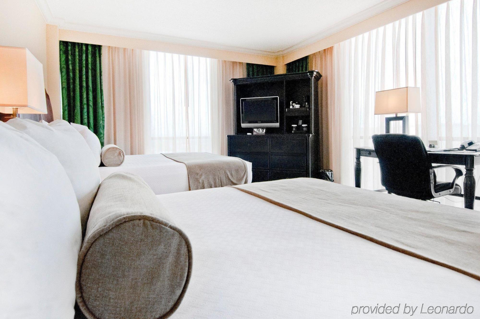 Crowne Plaza Pensacola Grand Otel Dış mekan fotoğraf