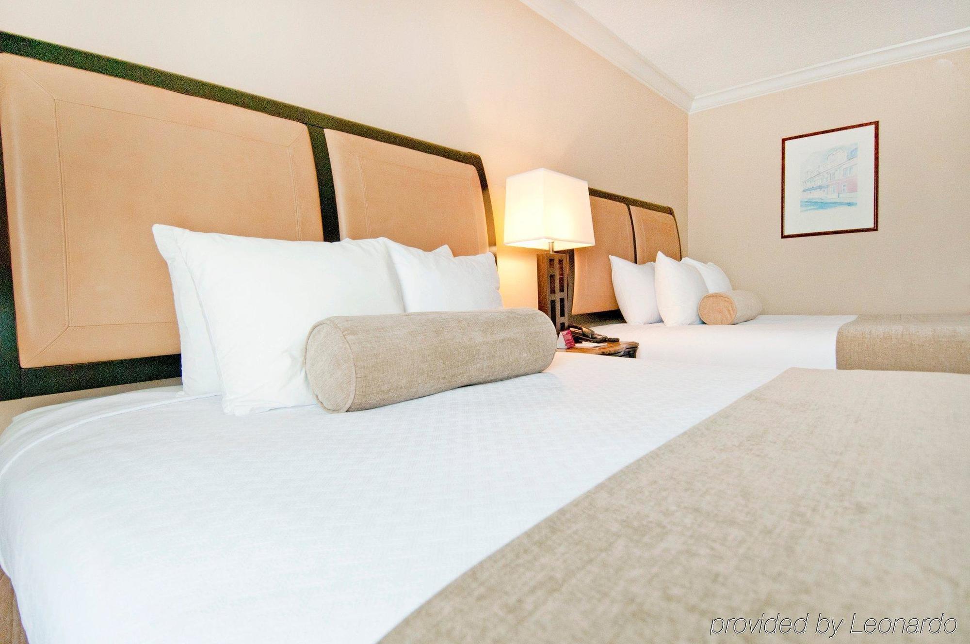 Crowne Plaza Pensacola Grand Otel Dış mekan fotoğraf