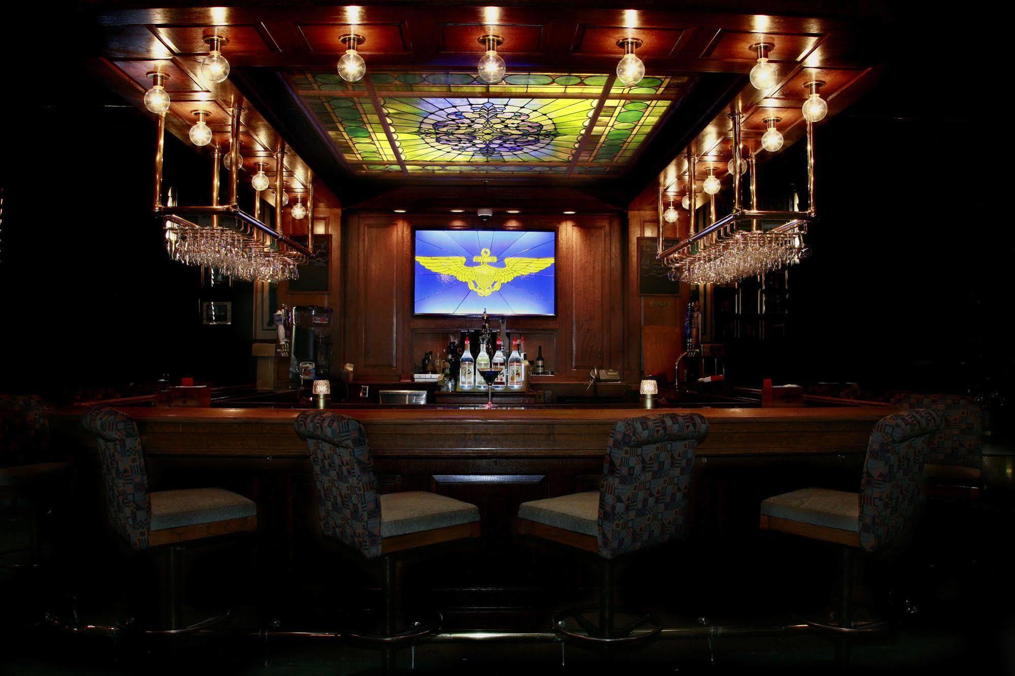 Crowne Plaza Pensacola Grand Otel Restoran fotoğraf